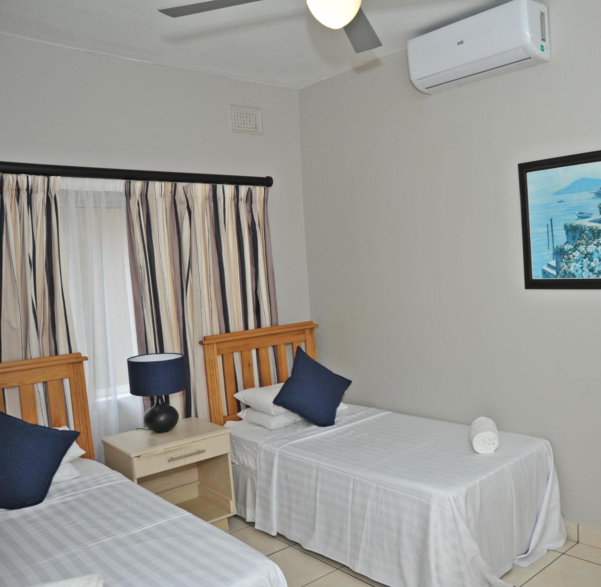 Sunrise Beach Resort Amanzimtoti Exteriör bild
